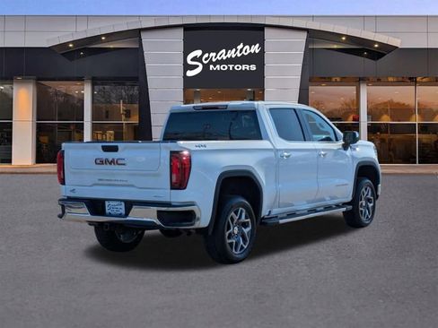 Used 2022 GMC Sierra 1500 SLT w/ SLT Convenience Package image 5