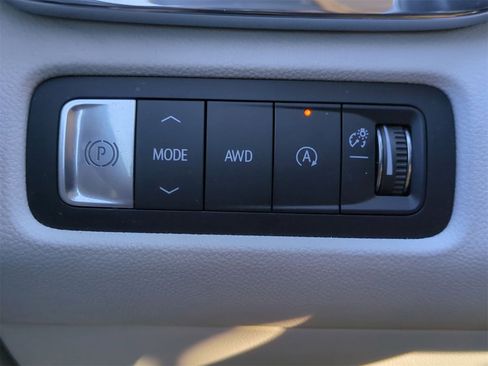 Certified 2024 GMC Acadia Denali w/ Super Cruise Package image 18