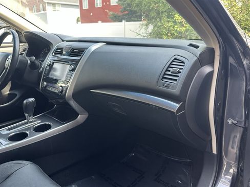 Used 2013 Nissan Altima 2.5 SL w/ Technology Pkg FWD image 33