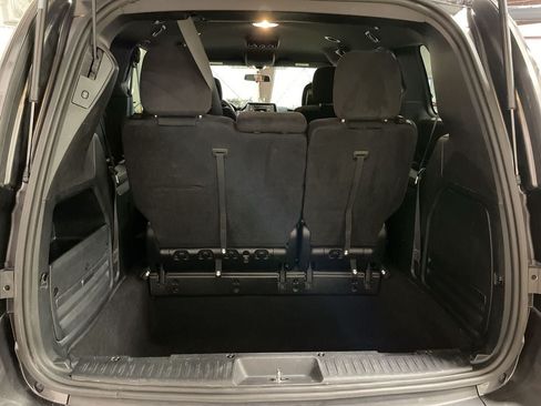 Used 2016 Dodge Grand Caravan SXT FWD image 22