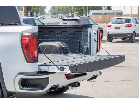 Used 2021 GMC Sierra 1500 Denali w/ Technology Package AWD/4WD image 10