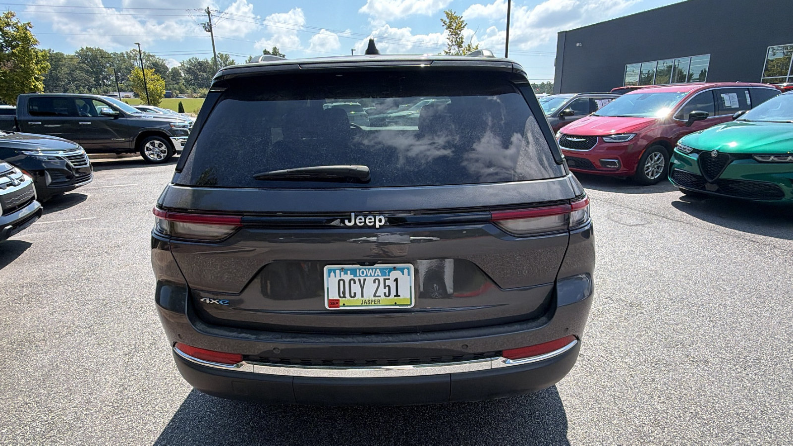 Used 2024 Jeep Grand Cherokee Limited 4xe AWD/4WD image 9