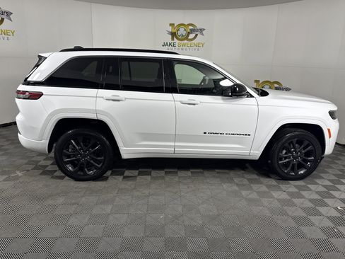 New 2026 Jeep Grand Cherokee Limited Reserve image 11