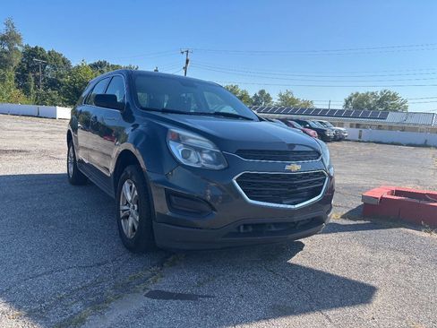 Used 2017 Chevrolet Equinox LS image 2