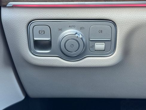 Certified 2025 Mercedes-Benz GLS 450 4MATIC image 34