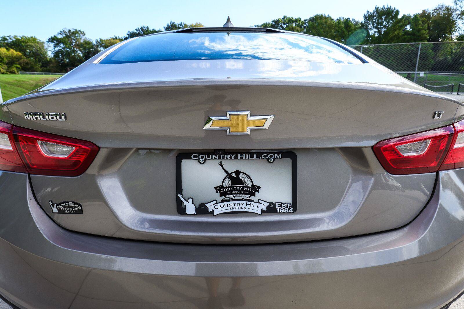 Used 2023 Chevrolet Malibu LT FWD image 39