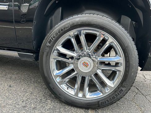 Used 2013 Cadillac Escalade ESV Platinum RWD image 27