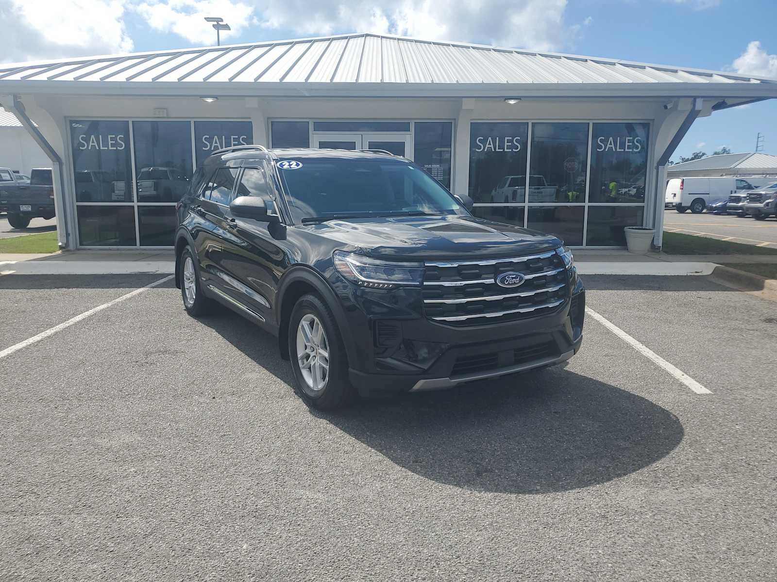 Used 2025 Ford Explorer Active RWD image 9