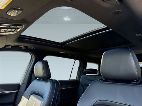 New 2025 Jeep Grand Cherokee L Limited w/ Luxury Tech Group II image 13