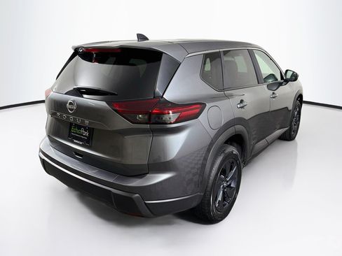 Used 2026 Nissan Rogue SV FWD image 9