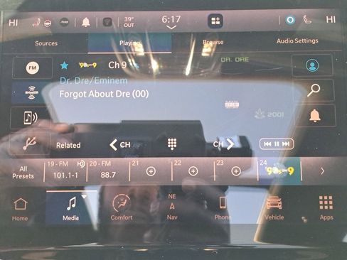 Certified 2023 Jeep Grand Cherokee Overland w/ Luxury Tech Group IV image 22