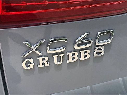Certified 2024 Volvo XC60 B5 Plus w/ Protection Package Premier AWD/4WD image 43