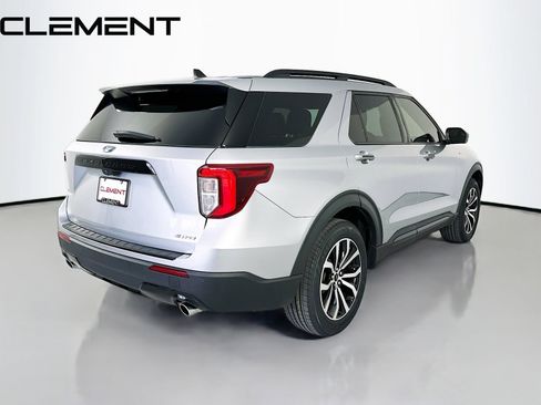 Used 2022 Ford Explorer ST-Line AWD/4WD image 7
