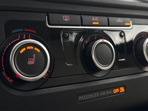 Used 2014 Volkswagen Jetta TDI FWD image 38