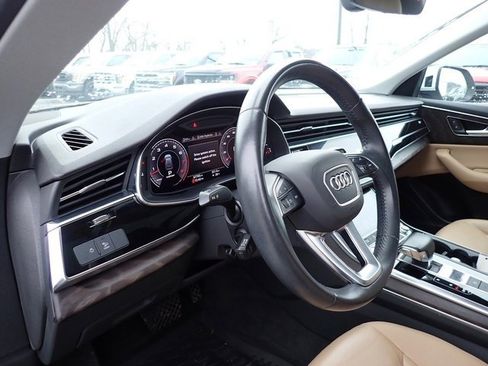 Used 2019 Audi Q8 Premium w/ Convenience Package image 15