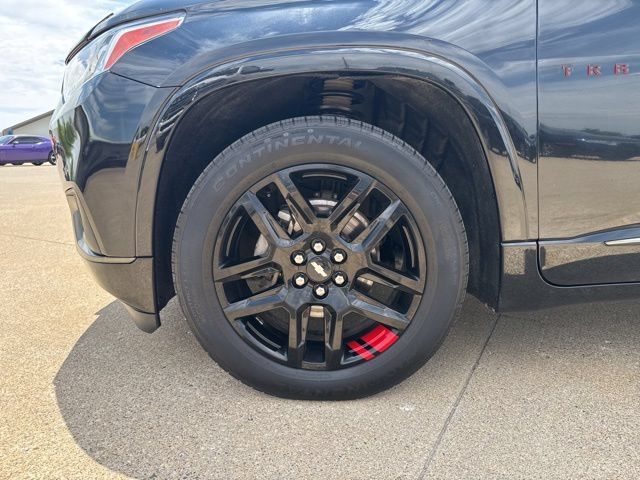Used 2020 Chevrolet Traverse Premier w/ Redline Edition AWD/4WD image 12