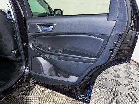 Used 2024 Ford Edge SE image 38
