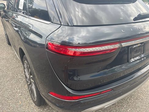 Used 2020 Lincoln Corsair Reserve FWD image 11