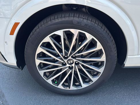 Certified 2026 Hyundai Palisade Calligraphy AWD/4WD image 13