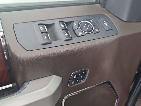 Used 2022 Ford F250 King Ranch w/ FX4 Off-Road Package image 17