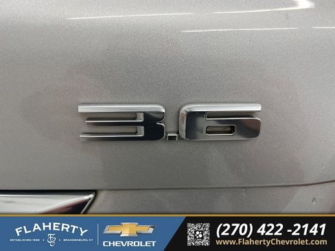 Used 2017 Cadillac XT5 Luxury image 19