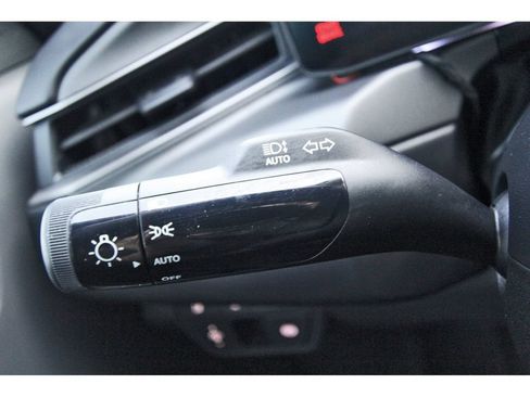Used 2024 Kia EV9 Light Long Range RWD image 18