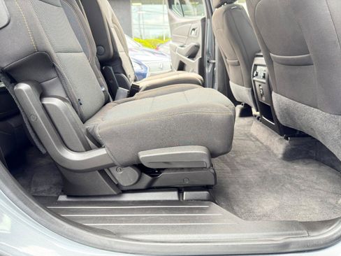 Used 2019 Chevrolet Traverse LT w/ LPO, Floor Liner Package AWD/4WD image 39