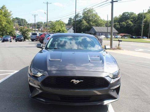 Used 2020 Ford Mustang Coupe RWD image 2