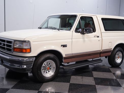 Used 1993 Ford F150 XLT image 6