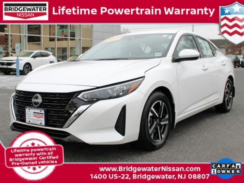 Certified 2025 Nissan Sentra SV image 1