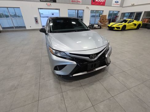 Used 2019 Toyota Camry FWD image 3