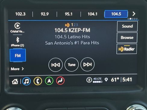 Used 2021 GMC Sierra 2500 AT4 w/ AT4 Premium Plus Package image 8