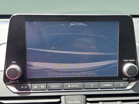 Used 2020 Nissan Altima 2.5 S FWD image 6