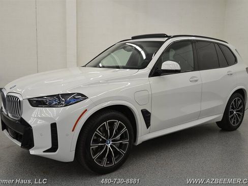 Used 2024 BMW X5 xDrive50e w/ M Sport Package image 3