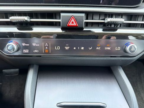 New 2026 Kia Sportage LX FWD image 14