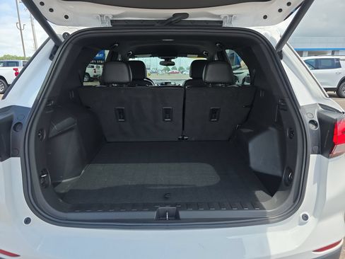 Used 2023 Chevrolet Equinox Premier FWD image 13
