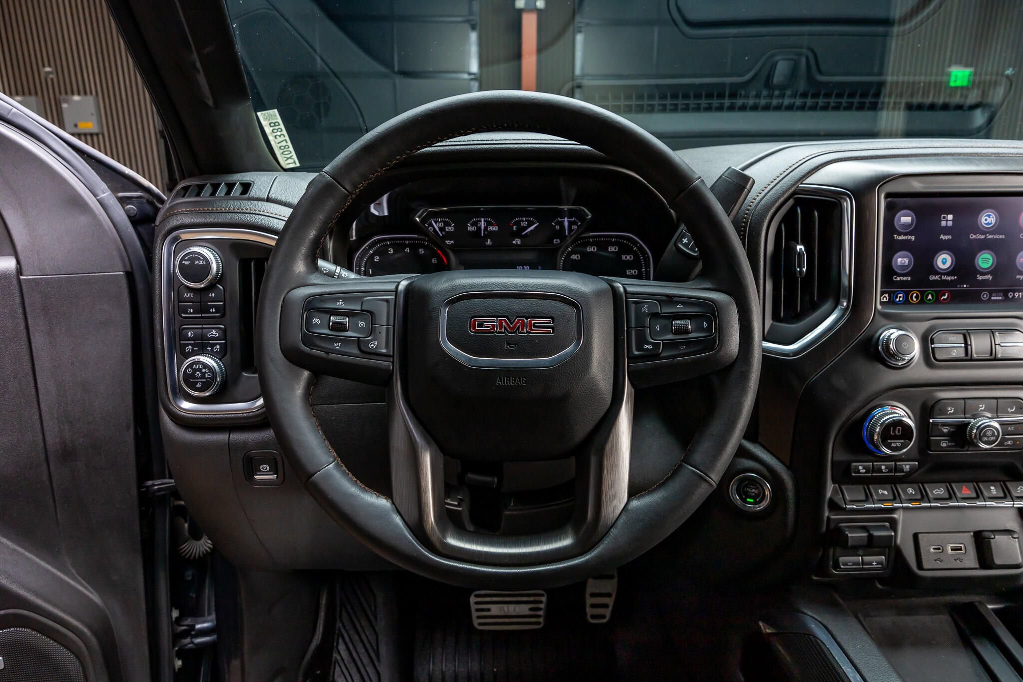 Used 2020 GMC Sierra 1500 AT4 w/ AT4 Premium Package AWD/4WD image 18