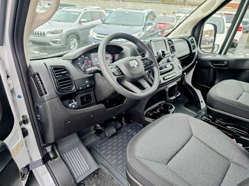 Used 2025 RAM ProMaster 2500 w/ Convenience Group image 12