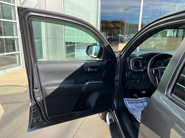 Used 2023 Toyota Tacoma TRD Sport w/ Technology Package AWD/4WD image 24