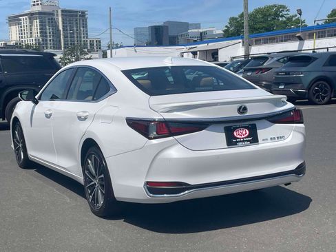 Used 2023 Lexus ES 250 w/ Premium Package AWD/4WD image 6