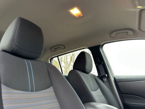 Used 2022 Nissan Leaf S image 17