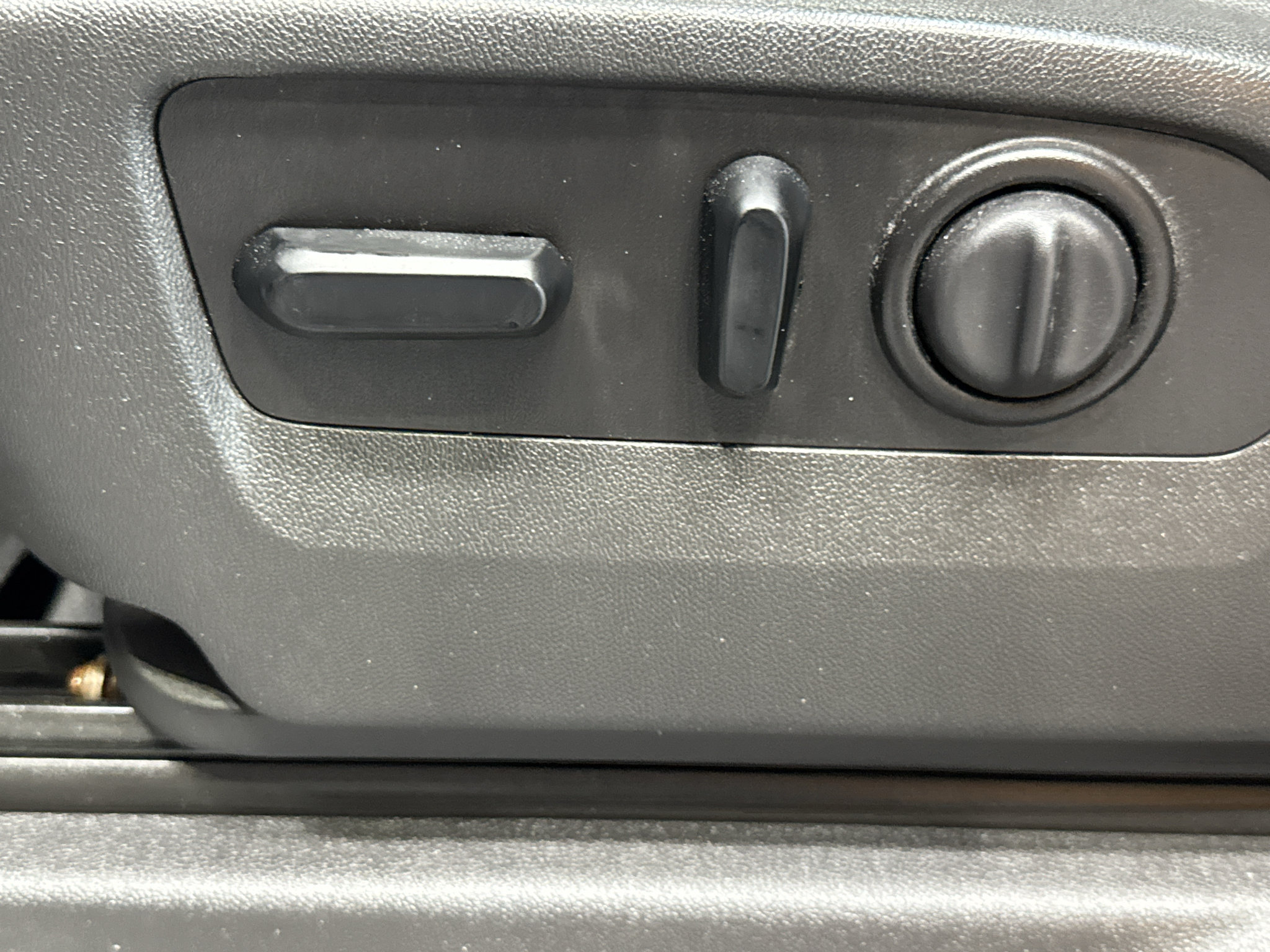 Used 2020 Chevrolet Silverado 1500 High Country w/ Technology Package AWD/4WD image 19