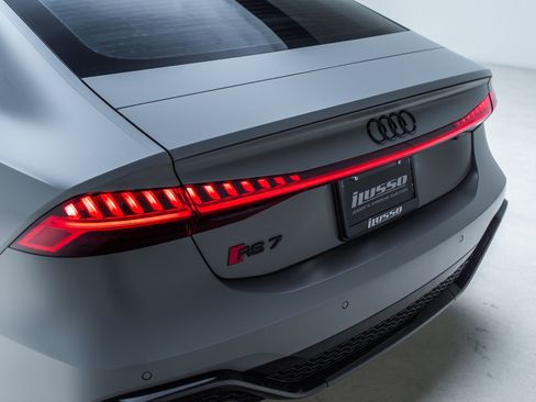 Used 2021 Audi RS 7 Sportback AWD/4WD image 20