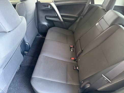 Used 2018 Toyota RAV4 XLE AWD/4WD image 24