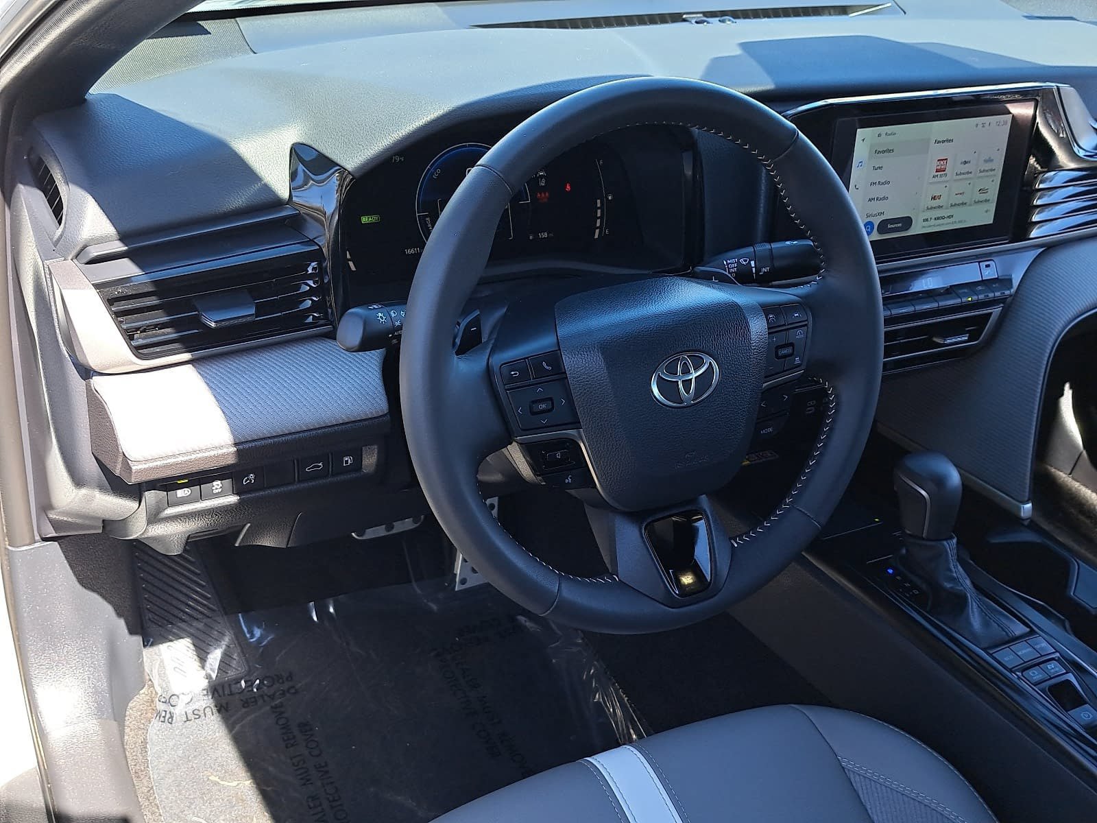 Used 2026 Toyota Camry SE FWD image 16