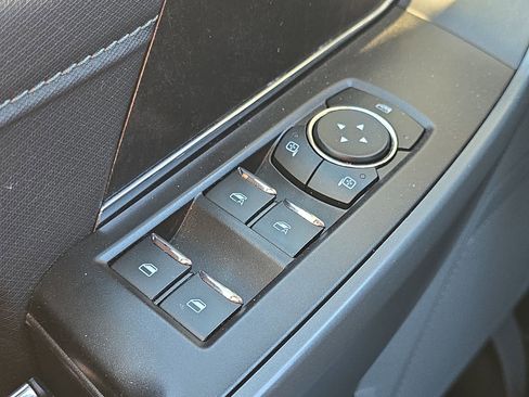 Certified 2022 Ford F150 XLT w/ Equipment Group 302A High image 13