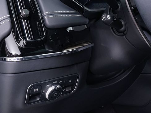 Used 2025 Aston Martin DBX 707 AWD/4WD image 31