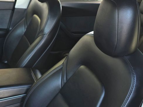 Used 2021 Tesla Model Y Long Range image 26