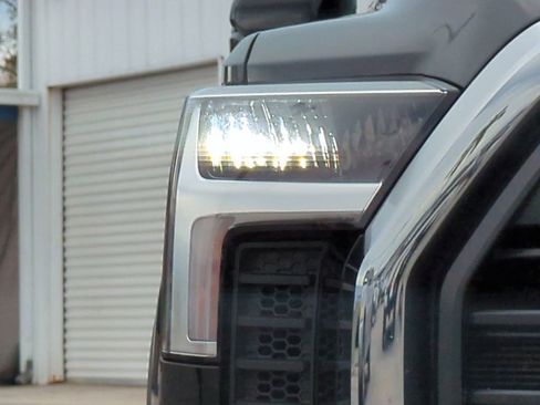 Used 2022 Toyota Tundra SR5 image 10