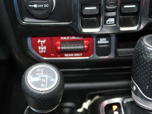 Used 2020 Jeep Gladiator Mojave AWD/4WD image 21